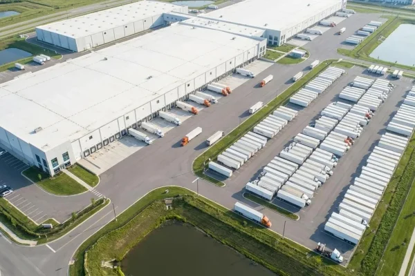 Distribution center yard with trailers at loading docks